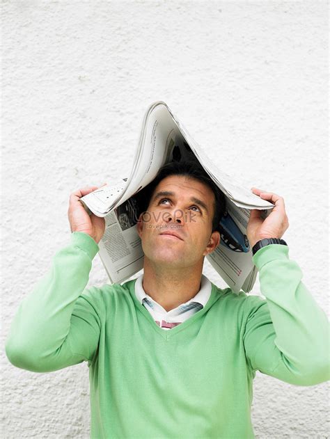 newspaper head figgerits